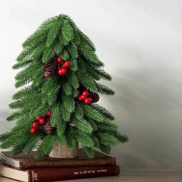 Green Christmas Tree Suitable for a Desk 40 cm